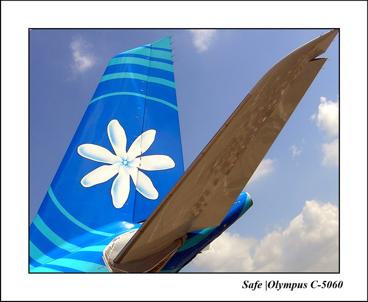 2005 - 06 - Boeing 777 et 727 - 5.jpg